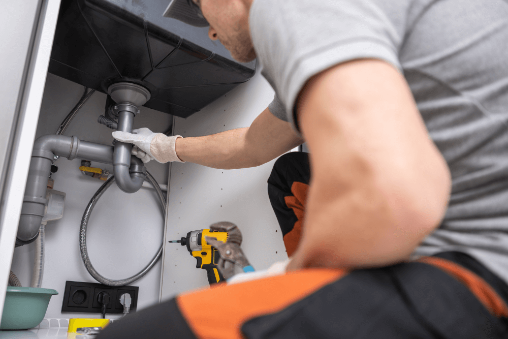 Commercial plumbing emergency service restaurant hotel Dubai